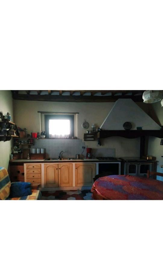 Casa Vacanze Al Colletto - Con Terrazza Panoramica In Centro Storico Vagli di Sotto Exterior photo