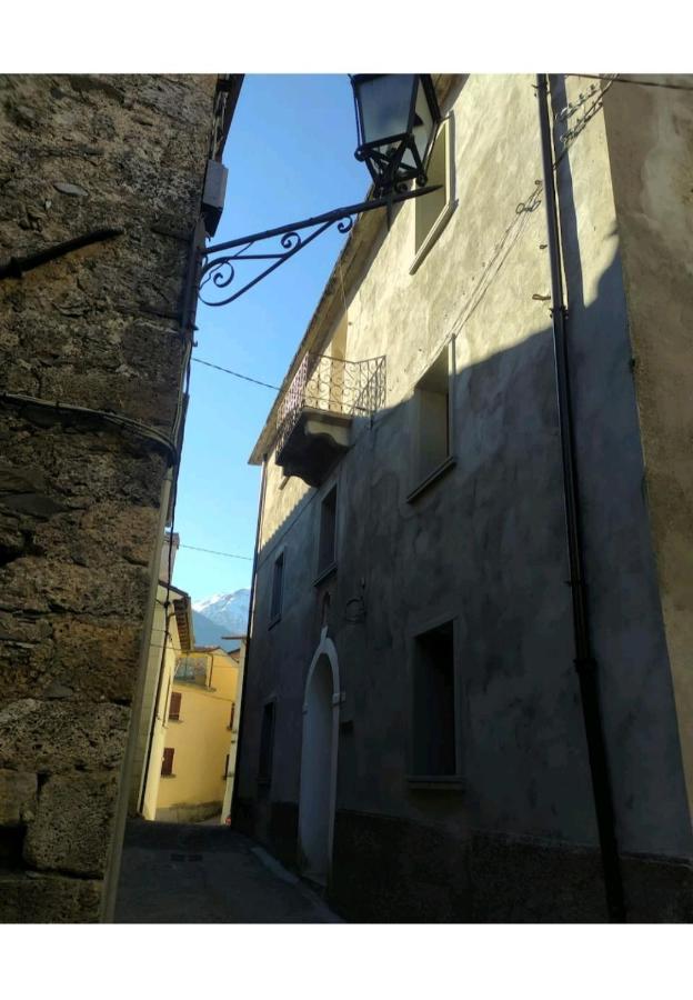 Casa Vacanze Al Colletto - Con Terrazza Panoramica In Centro Storico Vagli di Sotto Exterior photo