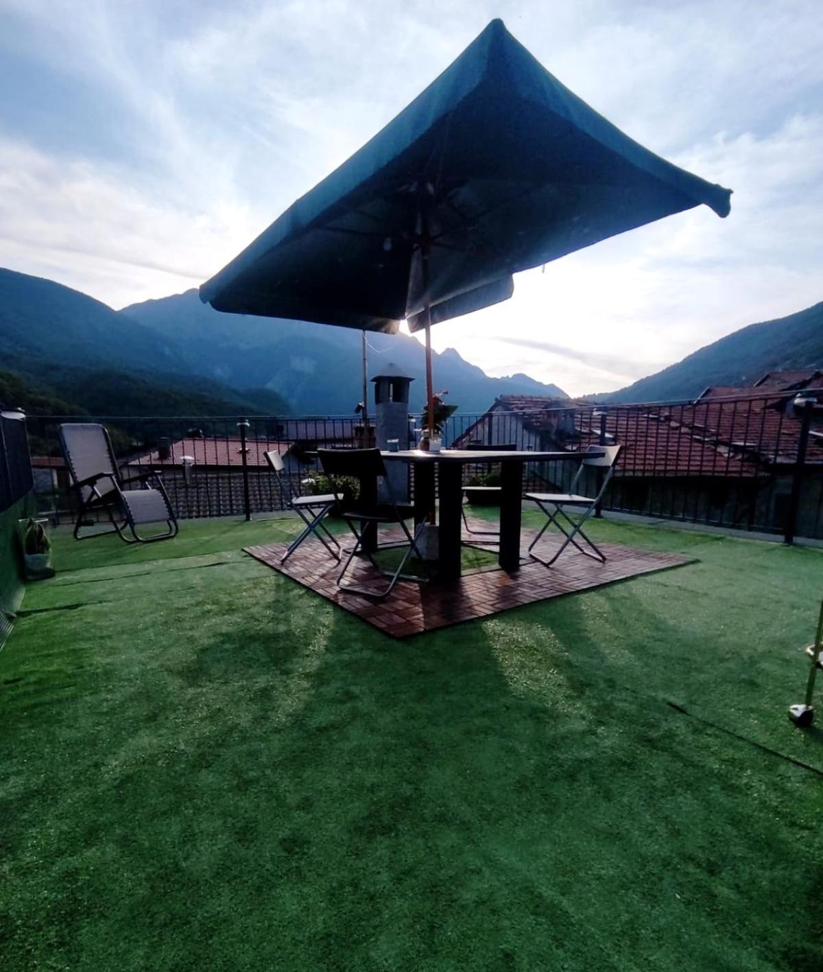 Casa Vacanze Al Colletto - Con Terrazza Panoramica In Centro Storico Vagli di Sotto Exterior photo